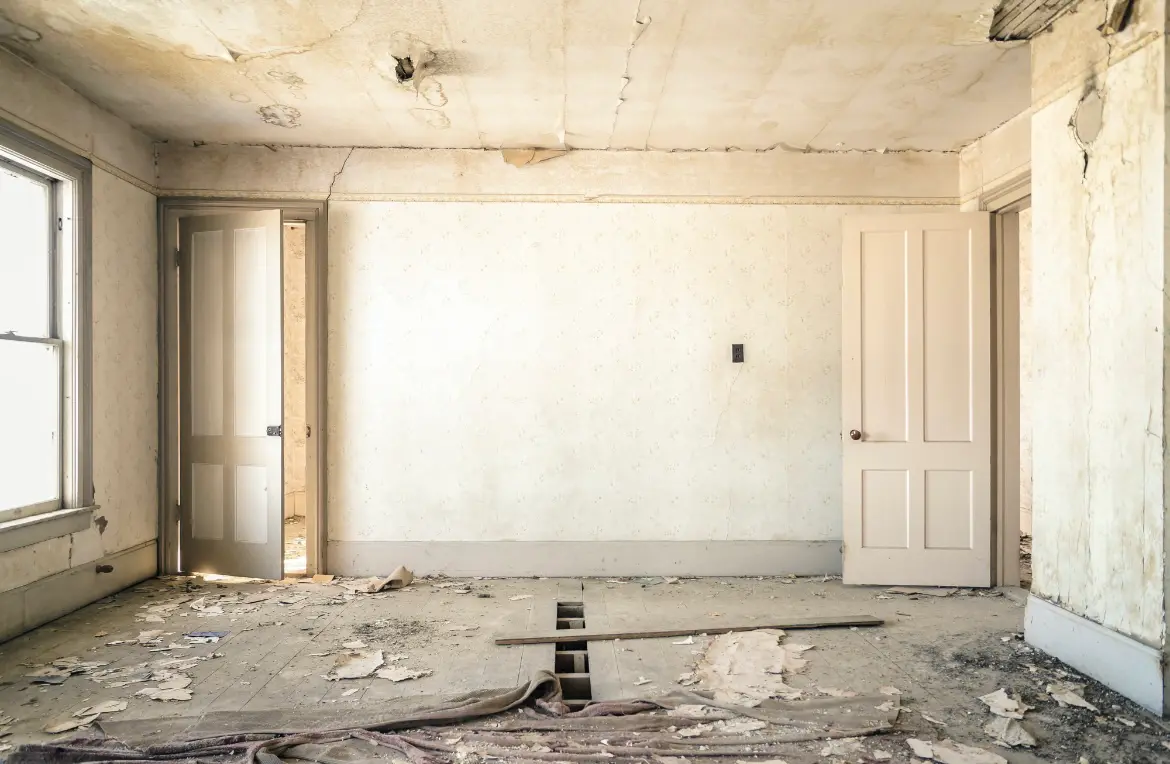 Waste disposal crew managing a cleanout project in Homestead Meadows North